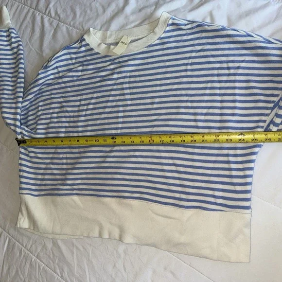 New Aerie Classic Crew Oversized Sweatshirt Blue White Stripes Size Medium NWT - Picture 6 of 7